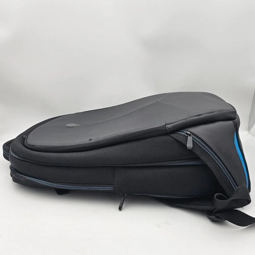 Alienware Vindicator 2.0 Gaming Laptop Backpack Black Blue Accents 17 Inch